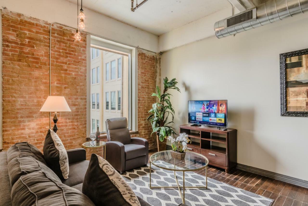 Regal Stays Corporate Apartments - Downtown Dallas Bagian luar foto
