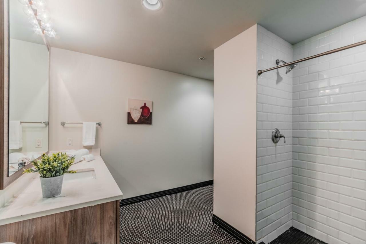 Regal Stays Corporate Apartments - Downtown Dallas Bagian luar foto