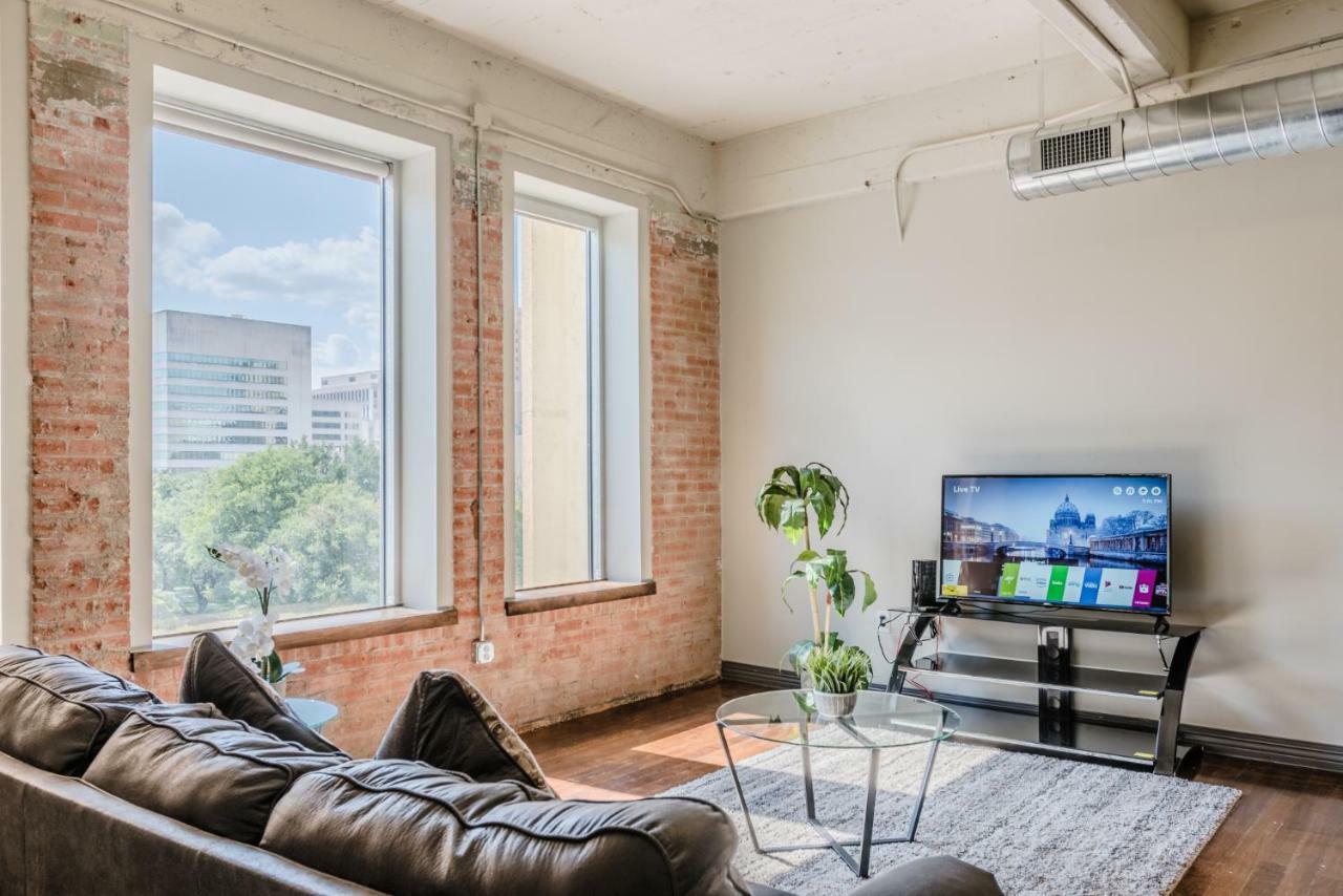 Regal Stays Corporate Apartments - Downtown Dallas Bagian luar foto